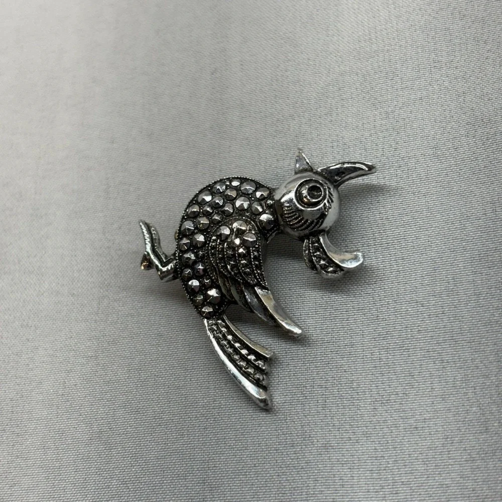 Vintage Coro Marcasite Bird Brooch Womens OS Silver tone Excellent Pin